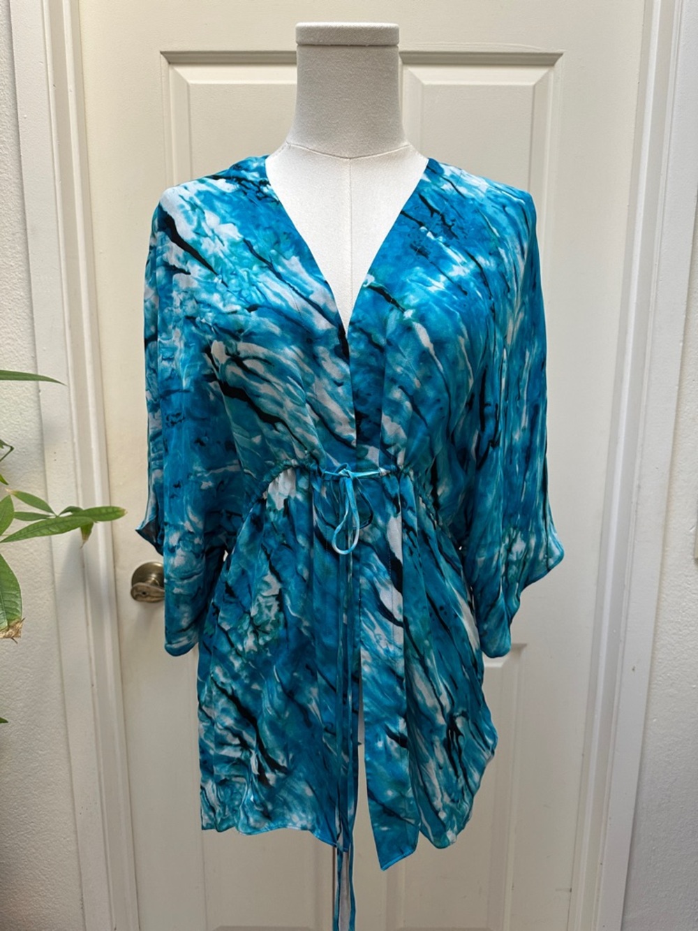 Alice + Olivia 100% silk Blue Teal Marble Tie-Waist Kimono Cover-Up
